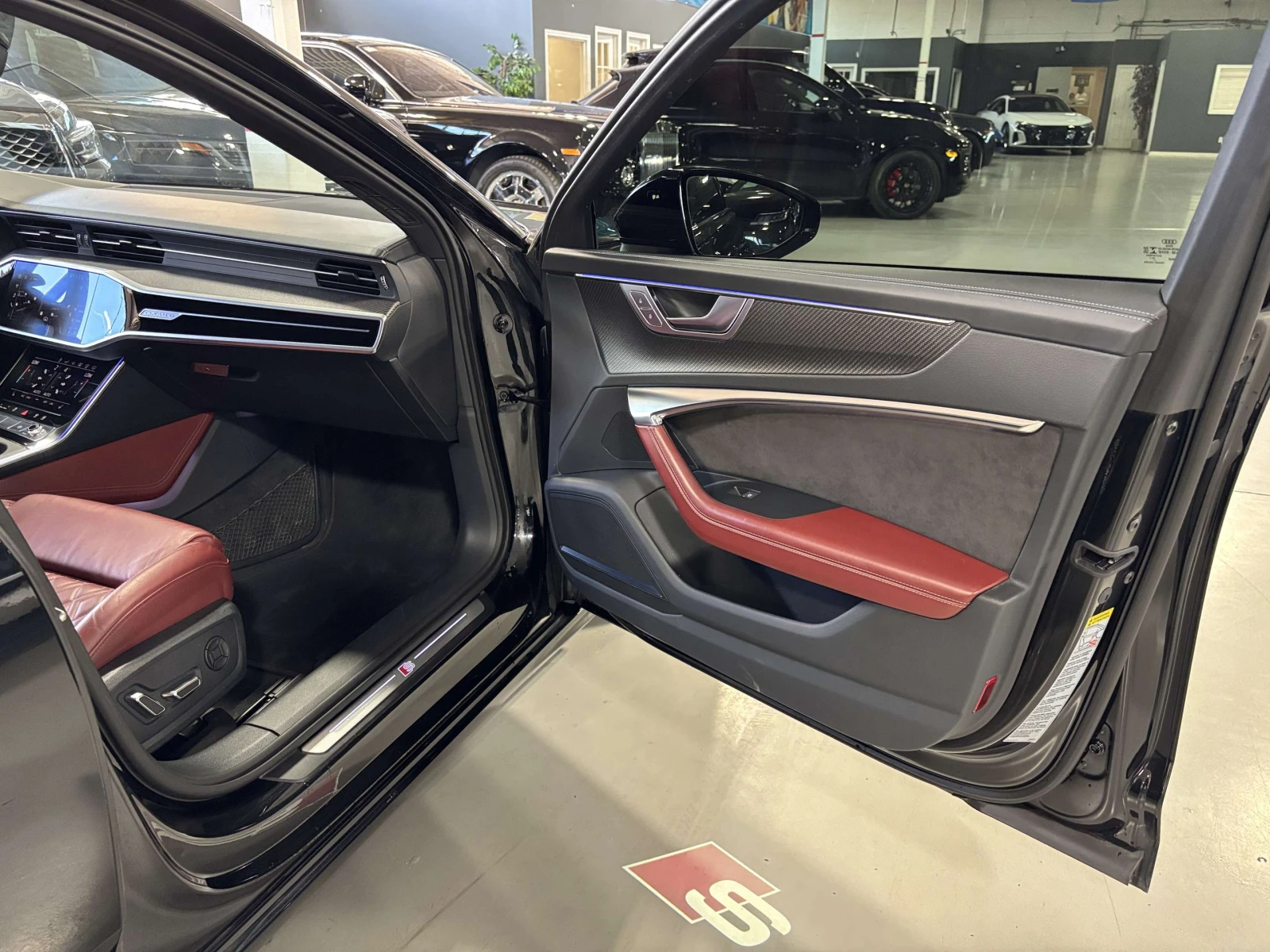 Audi S6 QUATTRO| ЧЕРВЕНА КОЖА| BANGOLUFSEN ЦЕНА ДО БГ, снимка 14 - Автомобили и джипове - 54987231