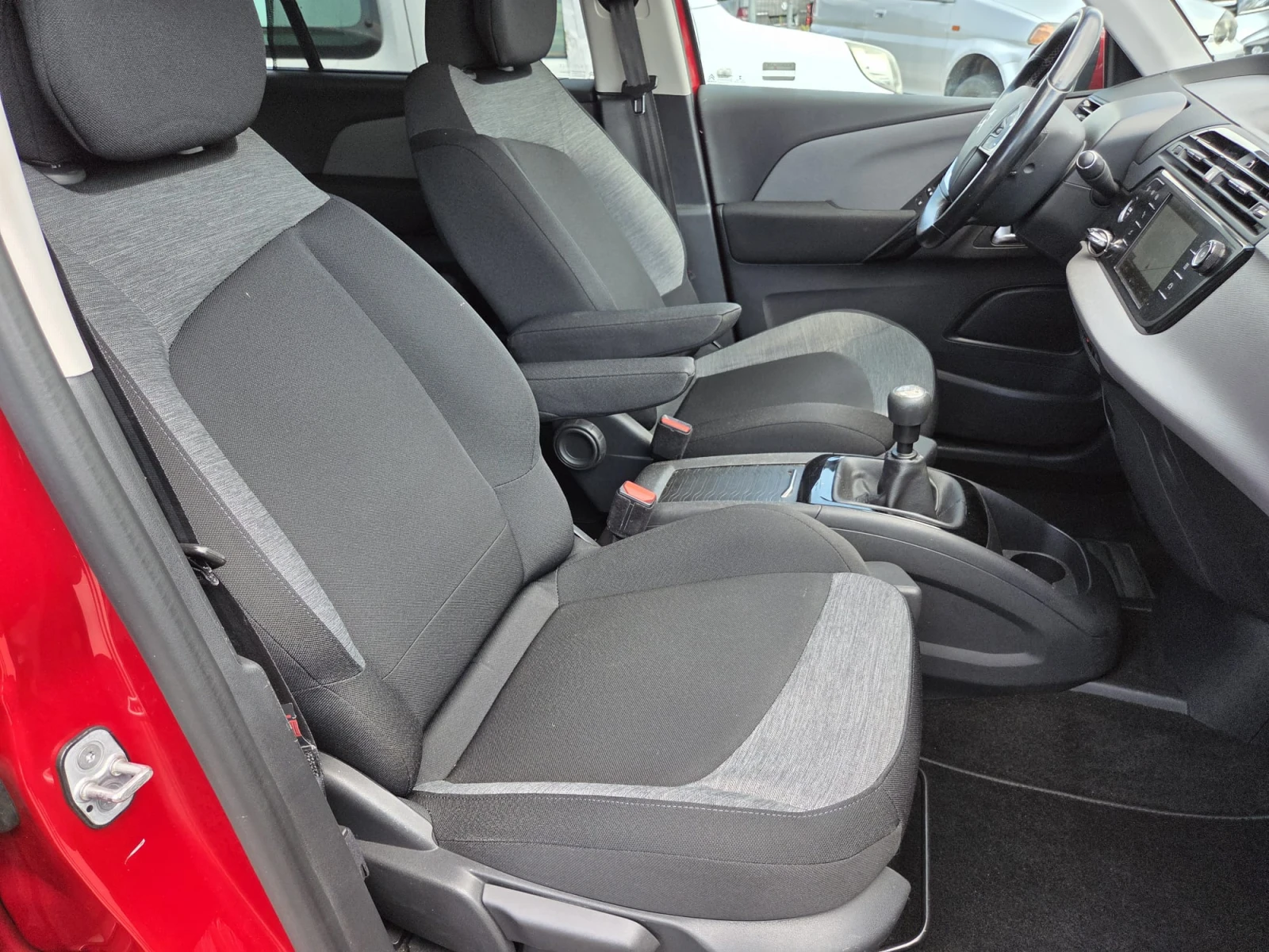 Citroen Grand C4 Picasso 1.2 t | Mobile.bg � ����������� 10