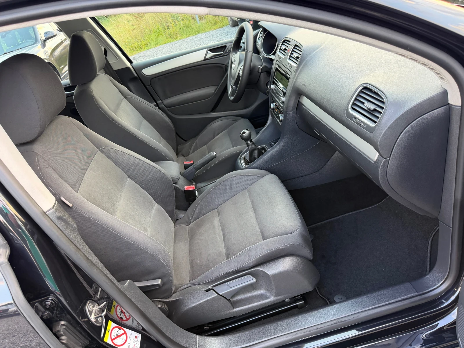 VW Golf VI, 1.6 TDI, Хечбек, ComfortLine, Италия, снимка 10 - Автомобили и джипове - 55342999