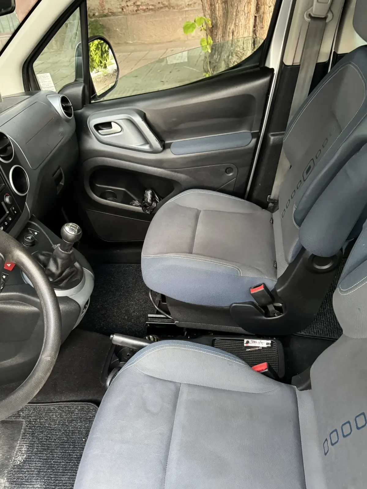 Citroen Berlingo, снимка 8 - Автомобили и джипове - 55341496