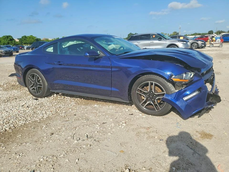 Ford Mustang, снимка 4 - Автомобили и джипове - 55572801