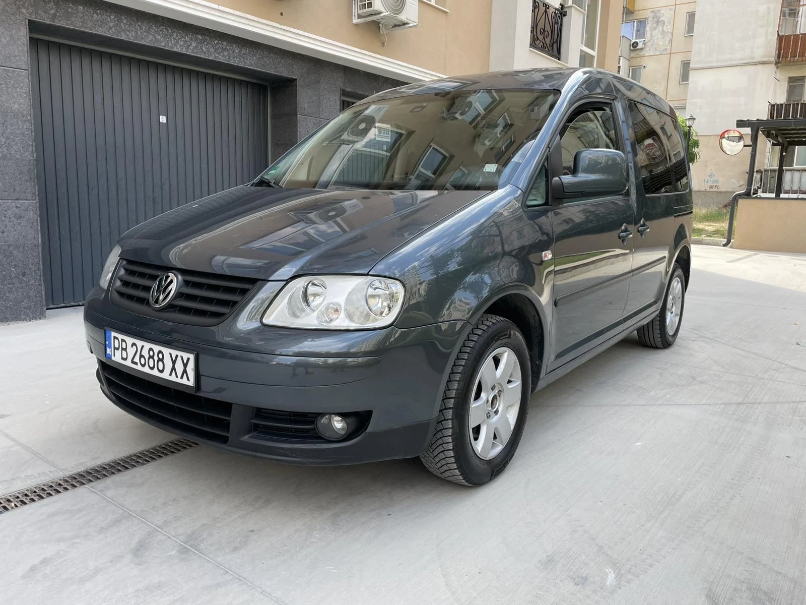 VW Caddy, снимка 6 - Автомобили и джипове - 55614500
