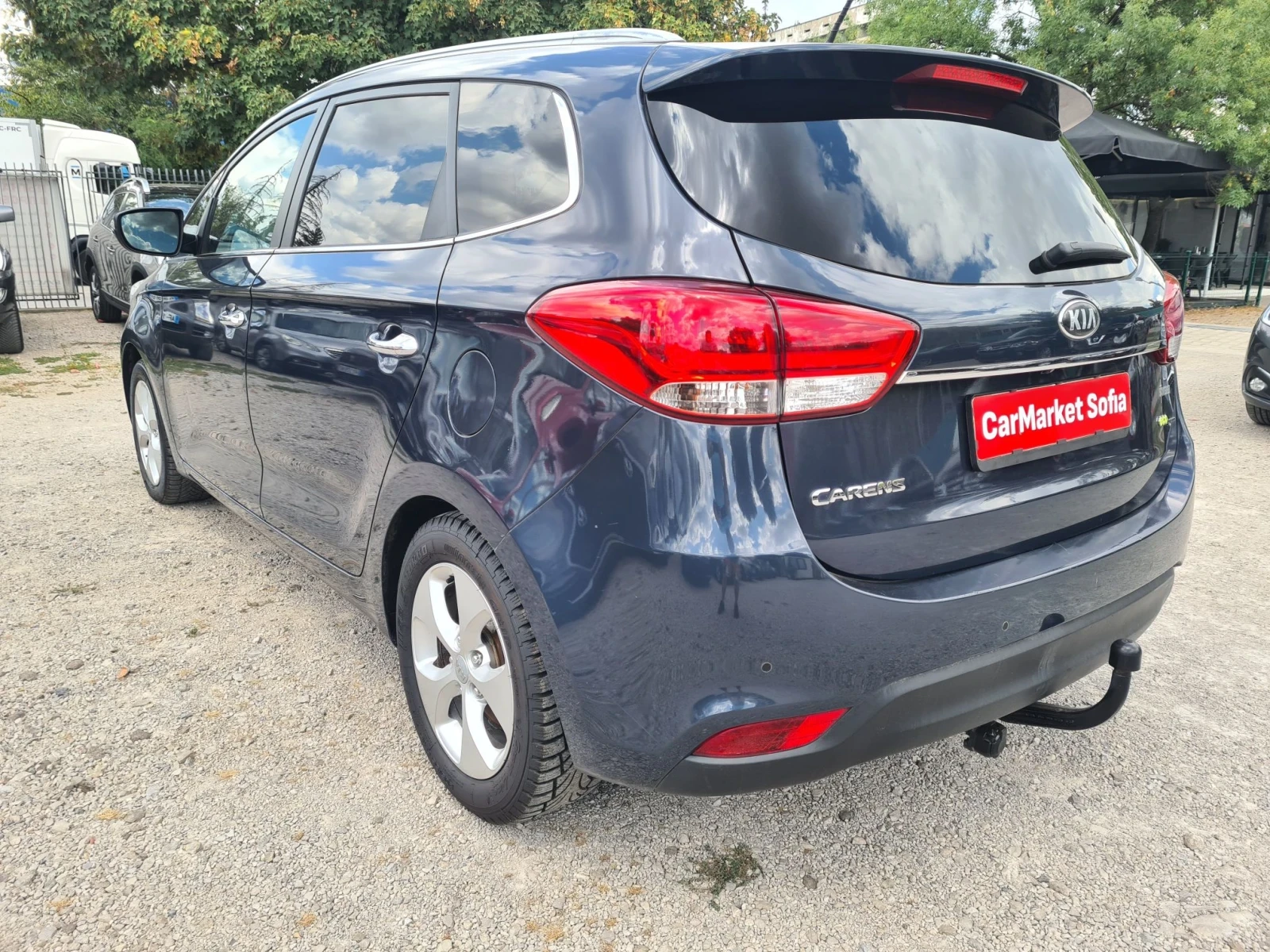 Kia Carens 1.6i 16V 135p.s / 6+ 1 места / EVRO 5B , снимка 6 - Автомобили и джипове - 55667852