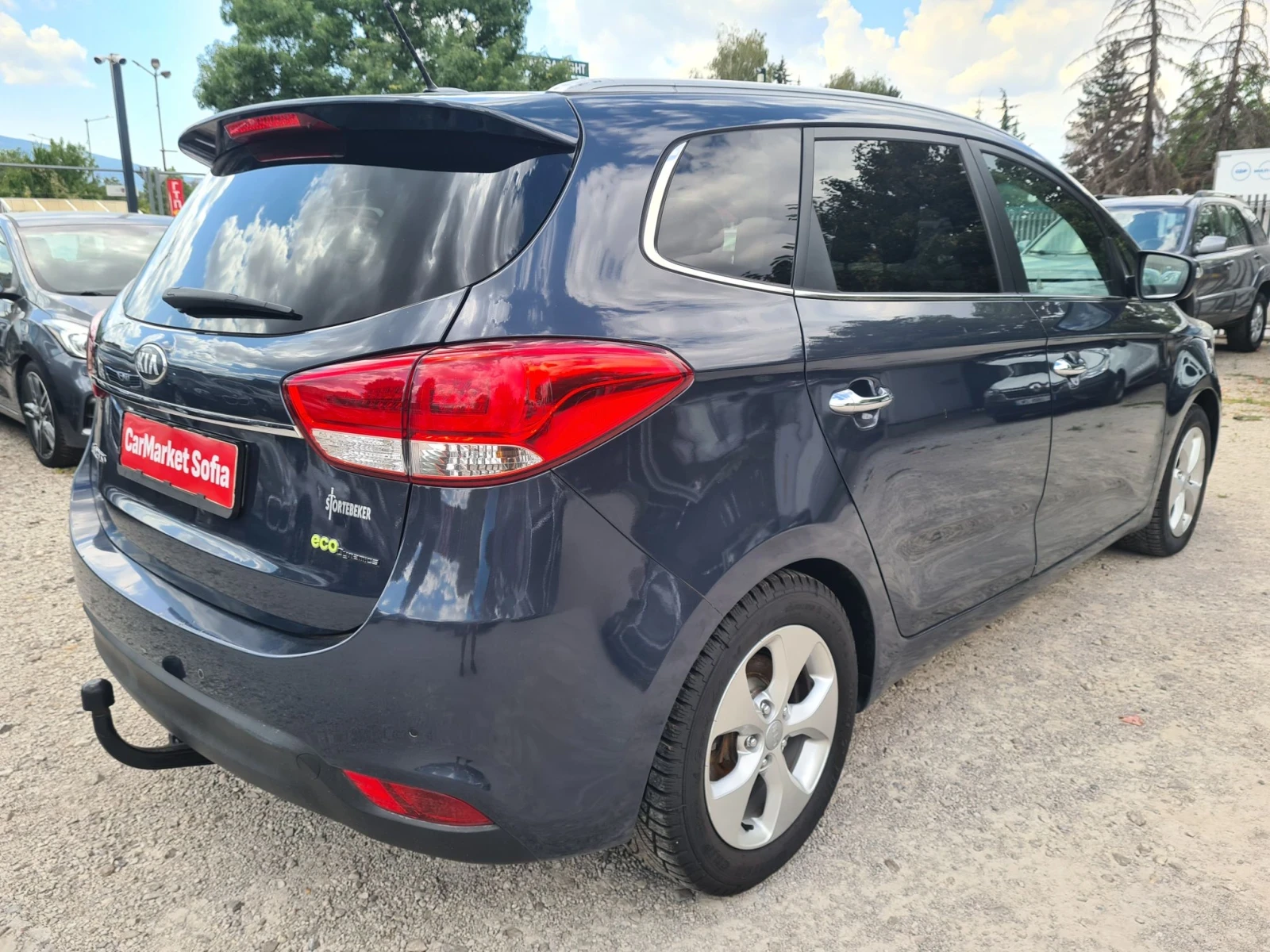 Kia Carens 1.6i 16V 135p.s / 6+ 1 места / EVRO 5B , снимка 5 - Автомобили и джипове - 55667852