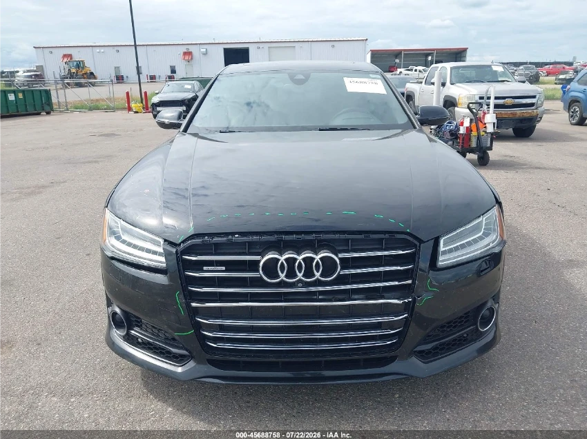 Audi A8 L 4.0T SPORT / MATRIX / MASSAGE / DISTRONIC /ОБДУХ, снимка 2 - Автомобили и джипове - 55896695