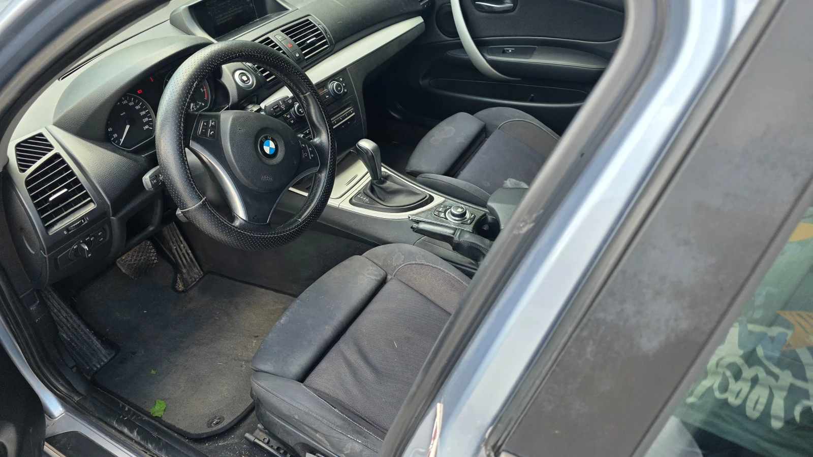 BMW 120 2.0d, снимка 10 - Автомобили и джипове - 56155821