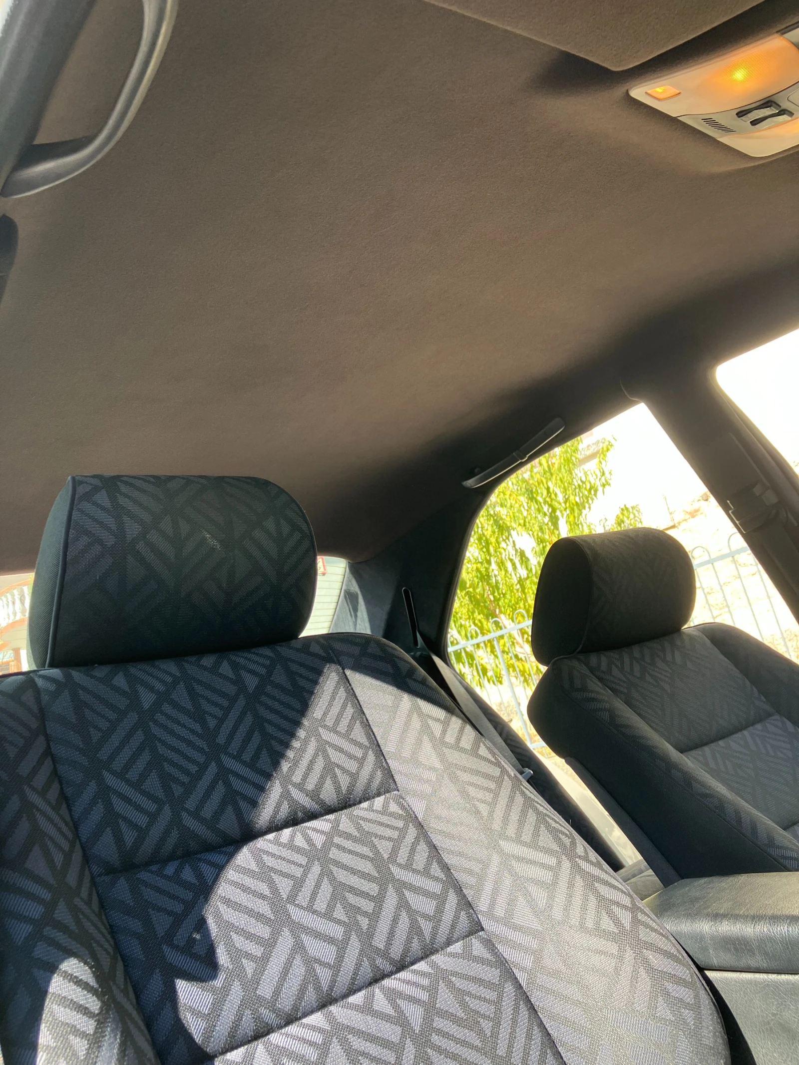 Mercedes-Benz C 200 Елеганс, снимка 8 - Автомобили и джипове - 56224312
