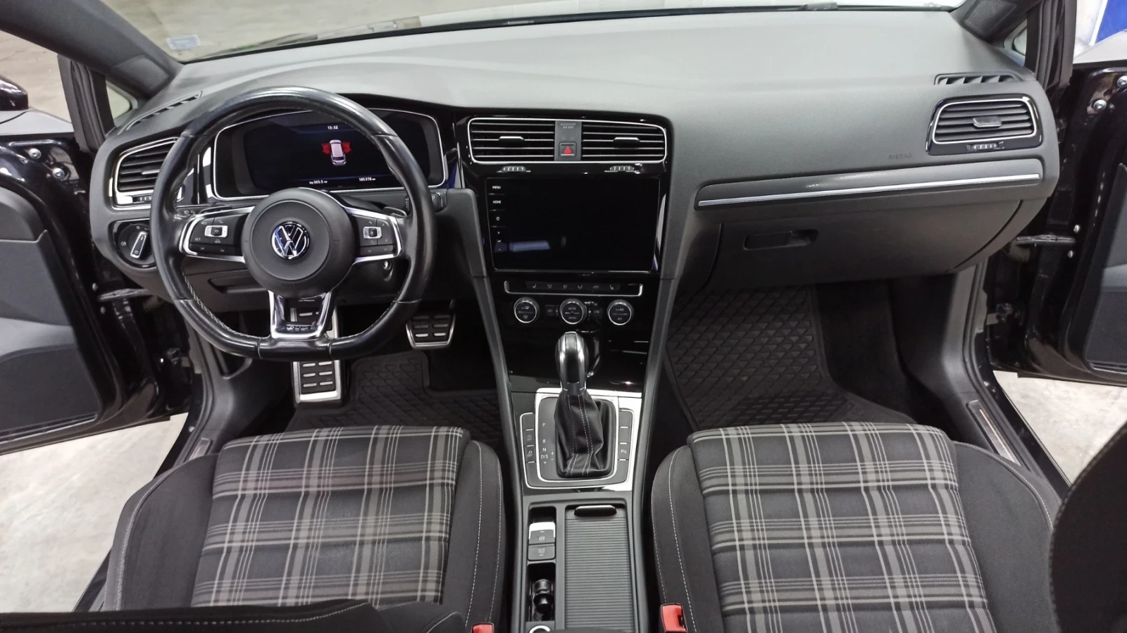 VW Golf GTD DSG, снимка 10 - Автомобили и джипове - 56381954