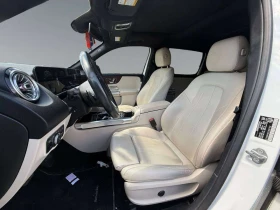 Mercedes-Benz GLB * AWD | Navigation | Leather | Heated Seats * CARF, снимка 9