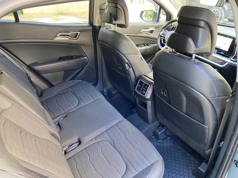 Kia Sportage 1.6 T-GDi / 4x4 / TOP /MHEV, снимка 13 - Автомобили и джипове - 51609522