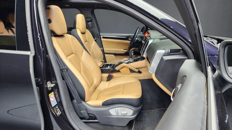 Porsche Cayenne 3.0, снимка 10 - Автомобили и джипове - 52015590