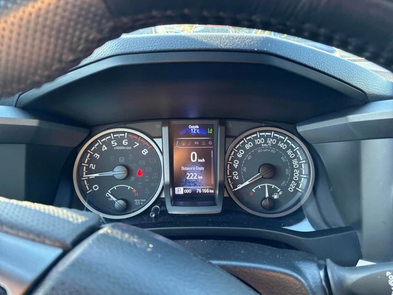 Toyota Tacoma * 4X4 DOUBLE CAB SB * CARFAX * БЕЗ ПЪРВОНАЧАЛНА ВН, снимка 10 - Автомобили и джипове - 53024080