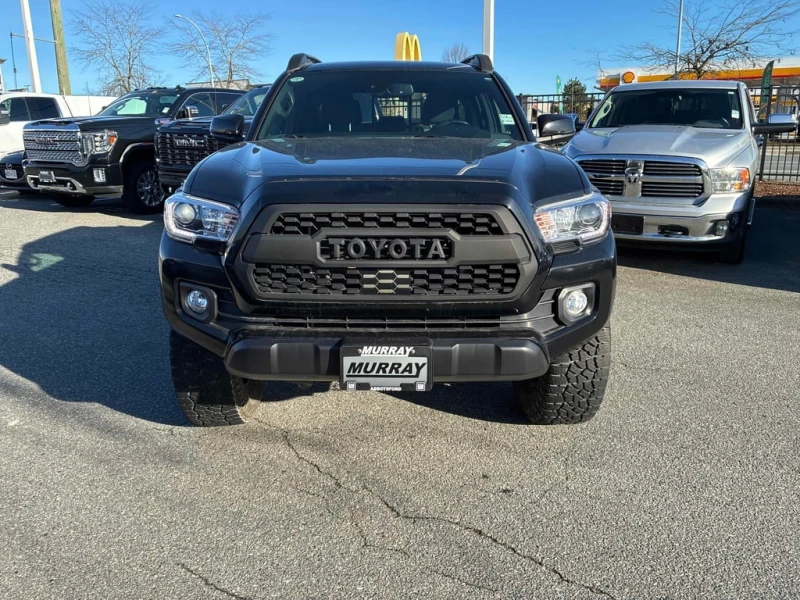 Toyota Tacoma * 4X4 DOUBLE CAB SB * CARFAX * БЕЗ ПЪРВОНАЧАЛНА ВН, снимка 6 - Автомобили и джипове - 53024080