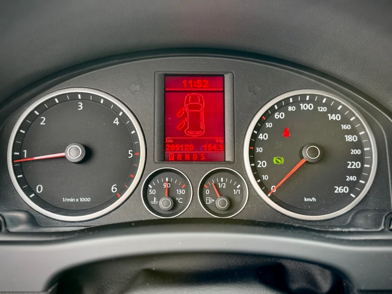 VW Tiguan 2.0 TDI 4Motion, снимка 12 - Автомобили и джипове - 53234512