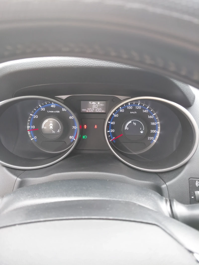 Hyundai IX35, снимка 8 - Автомобили и джипове - 53248060