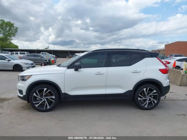 Volvo XC40 T5 R-DESIGN, снимка 15 - Автомобили и джипове - 47329584