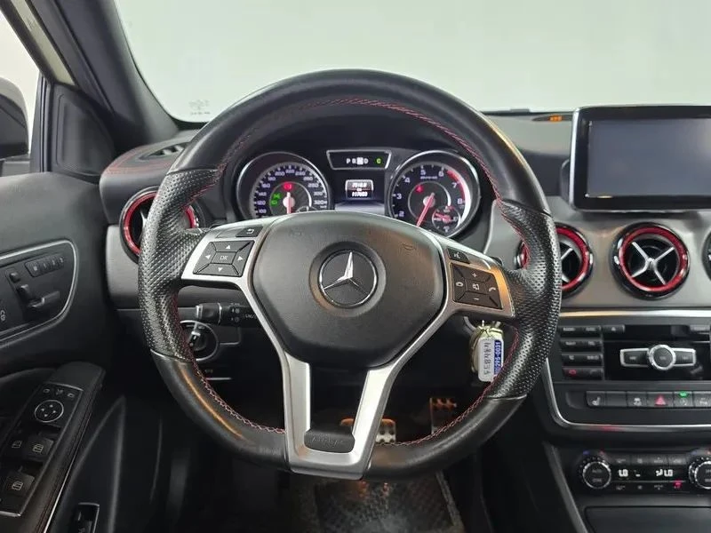 Mercedes-Benz GLA, снимка 13 - Автомобили и джипове - 56688444