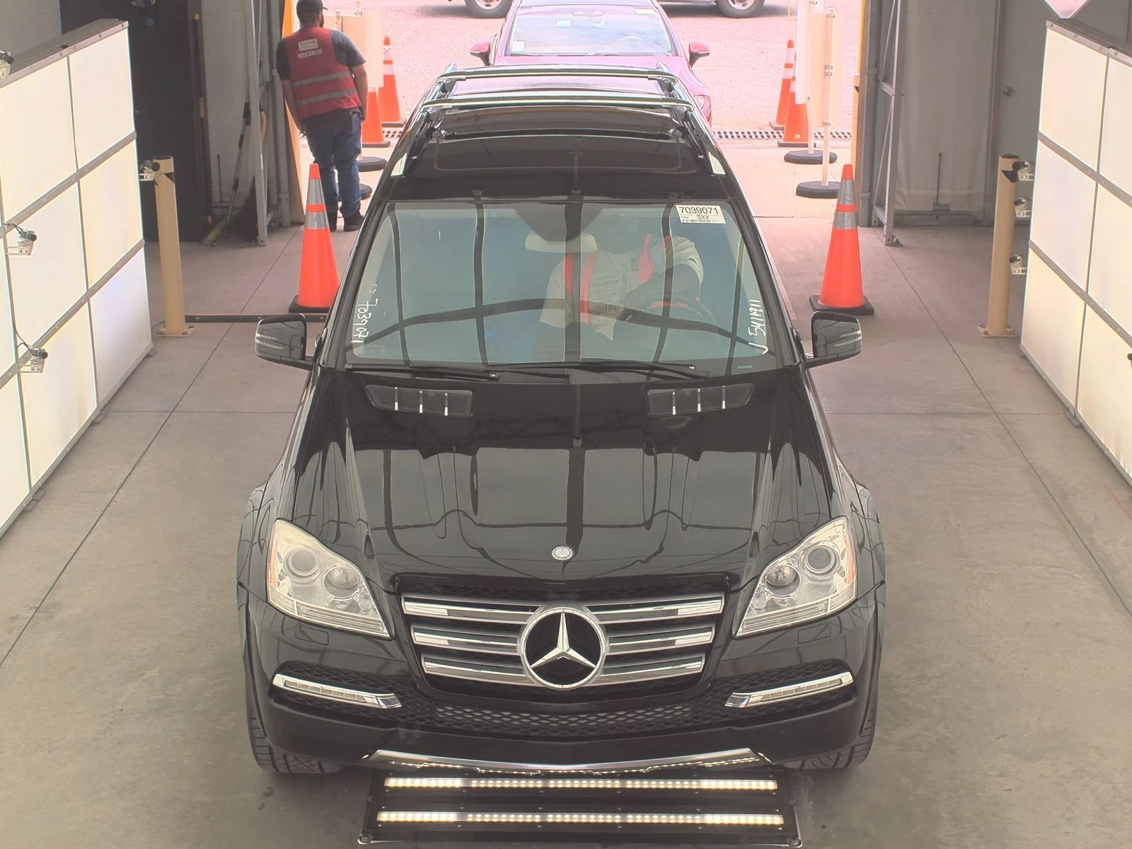 Mercedes-Benz GL 500  - изображение 2
