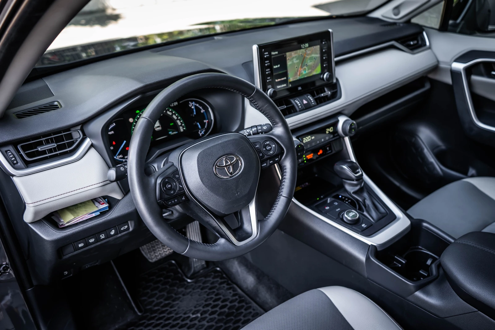 Toyota Rav4 2.5 Hybrid 4x4 Luxury Premium - изображение 8