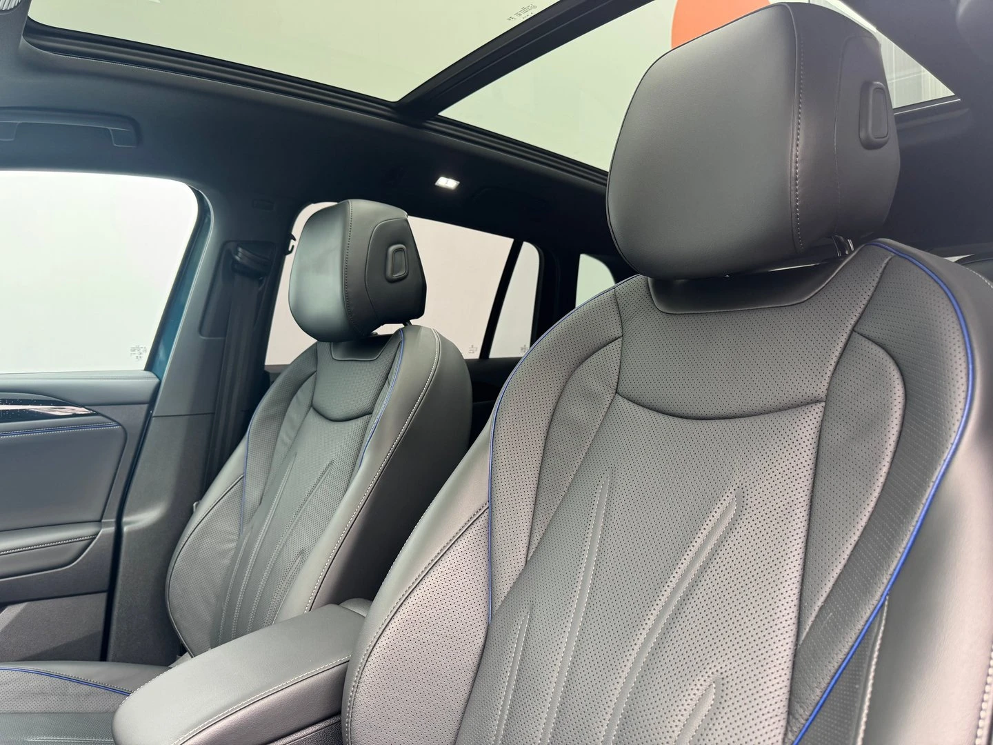 VW Tiguan, снимка 7 - Автомобили и джипове - 56420309