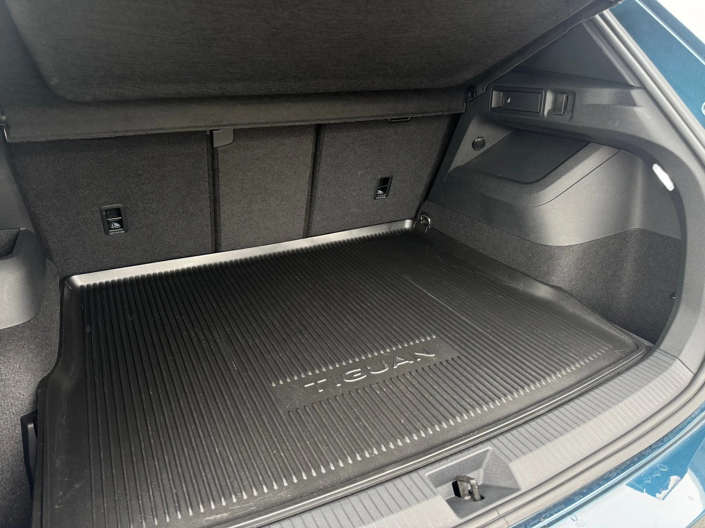 VW Tiguan, снимка 14 - Автомобили и джипове - 56420309