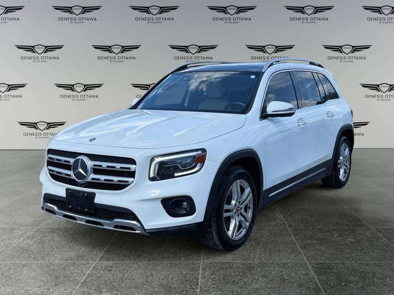 Mercedes-Benz GLB * AWD | Navigation | Leather | Heated Seats * CARF