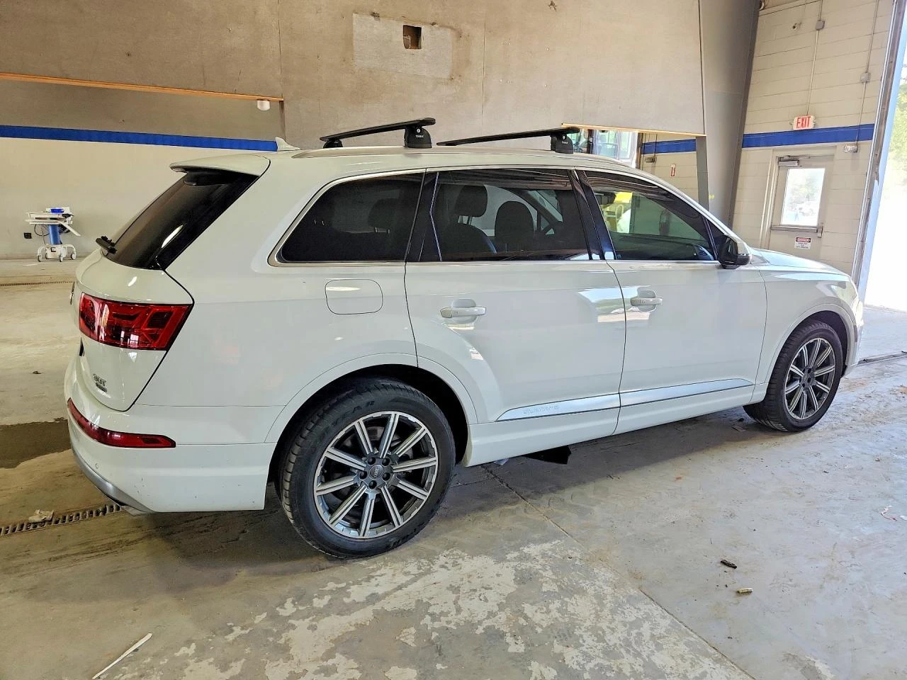 Audi Q7 * PREMIUM PLUS * CARFAX * АВТОКРЕДИТ * , снимка 3 - Автомобили и джипове - 55189029