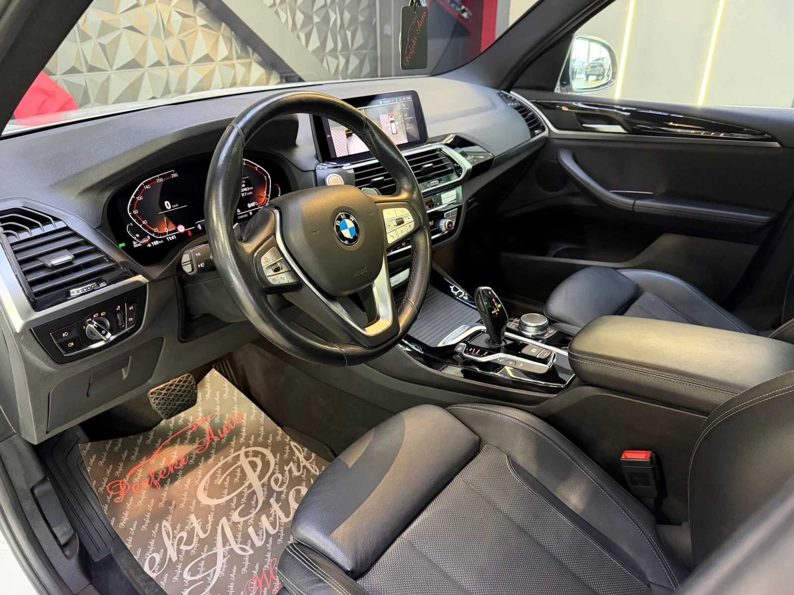 BMW X3 20d xDrive * M PACKET * ПАНОРАМА * 360 КАМЕРА * , снимка 6 - Автомобили и джипове - 55576962