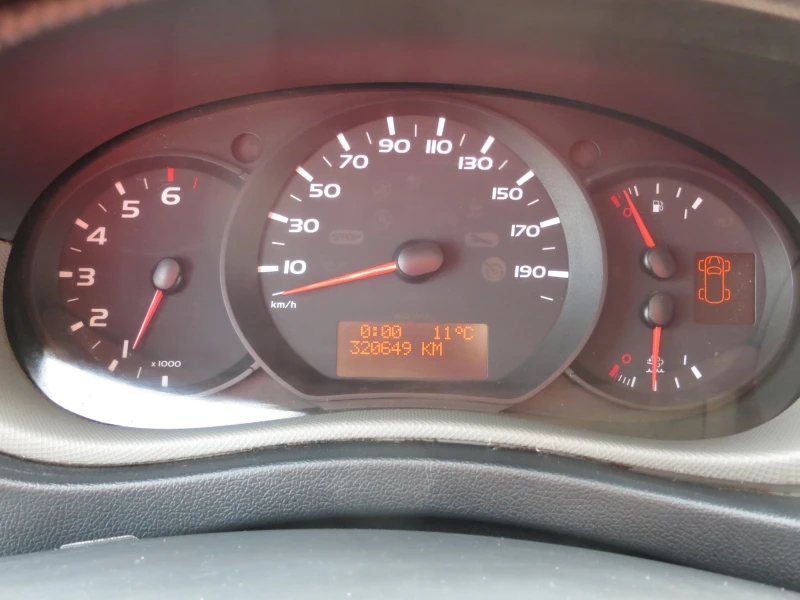 Renault Master 2.3 DCI, снимка 10 - Бусове и автобуси - 52329239