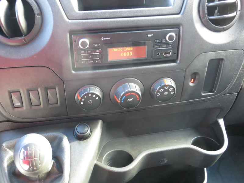 Renault Master 2.3 DCI, снимка 9 - Бусове и автобуси - 52329239