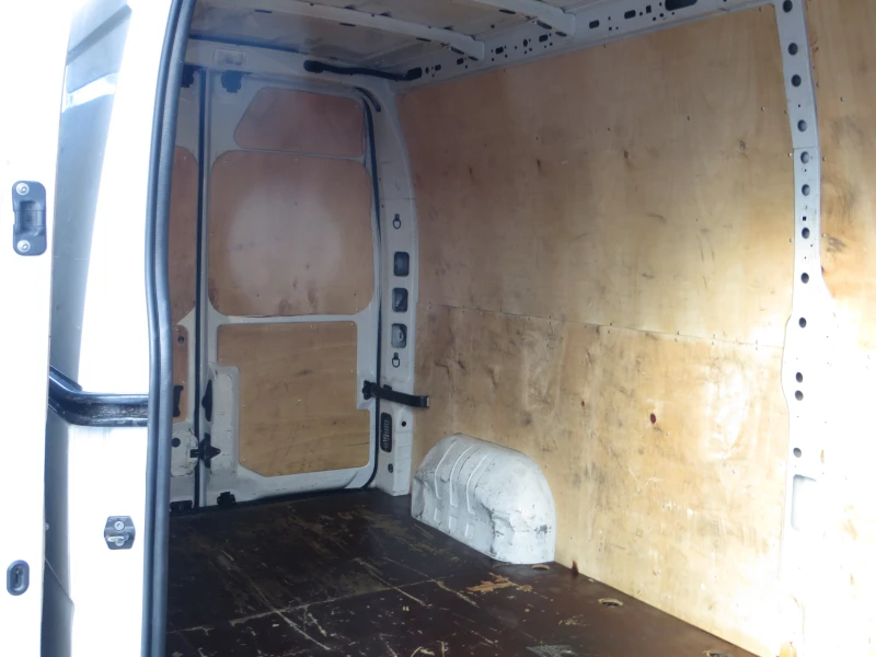 Renault Master 2.3 DCI, снимка 14 - Бусове и автобуси - 52329239