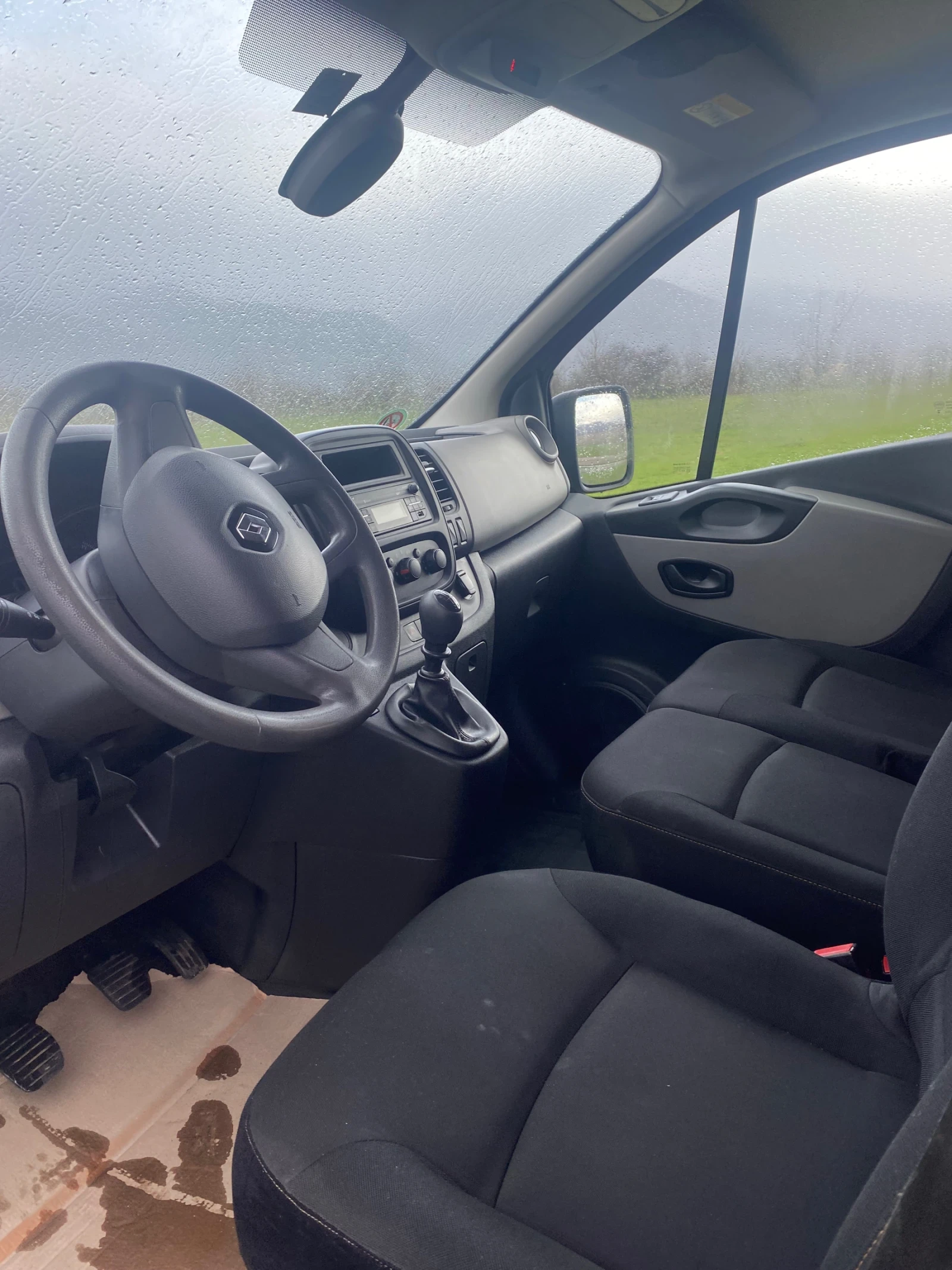 Renault Trafic Бус - изображение 3