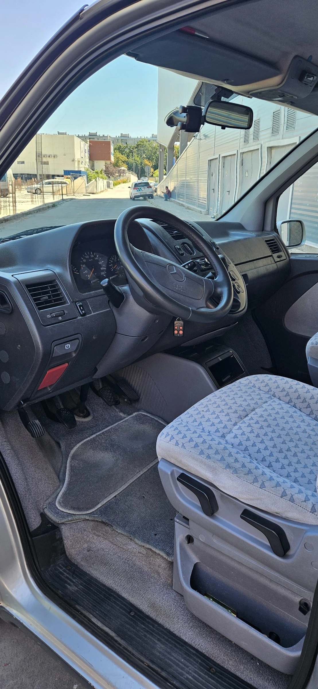 Mercedes-Benz Vito V200, снимка 4 - Бусове и автобуси - 55961501