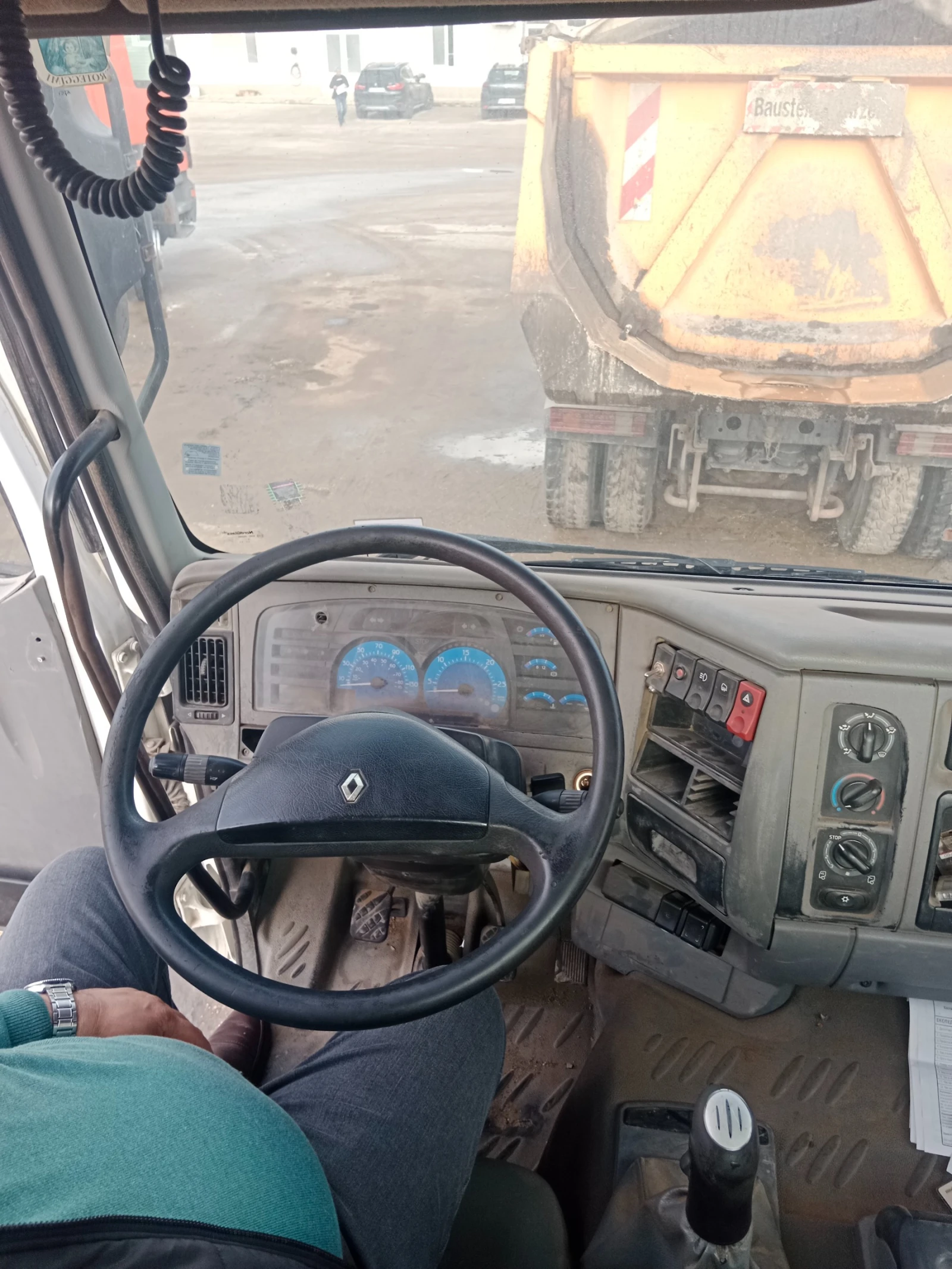 Renault Premium  - изображение 10