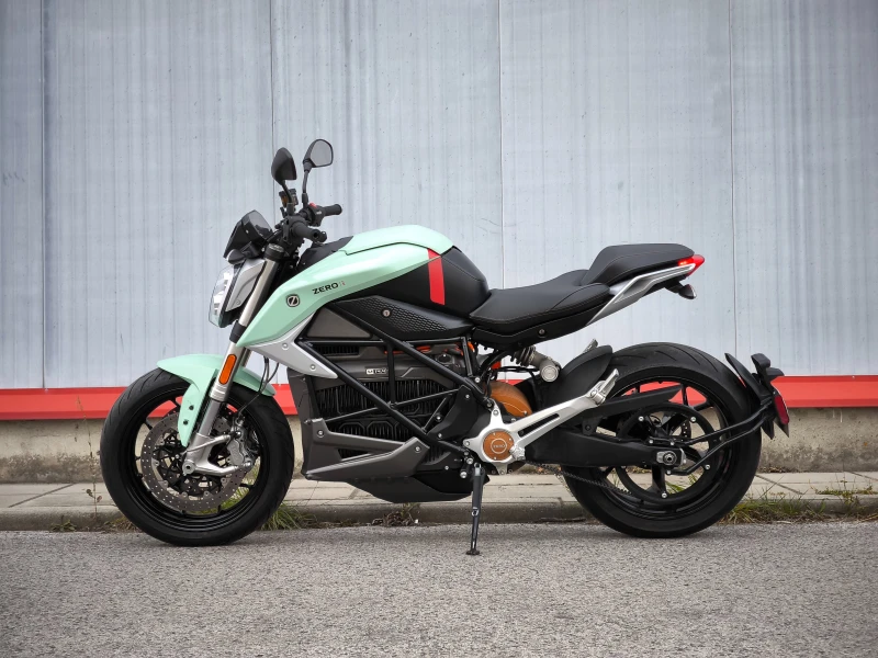 Zero SR-F, снимка 4 - Мотоциклети и мототехника - 51909432