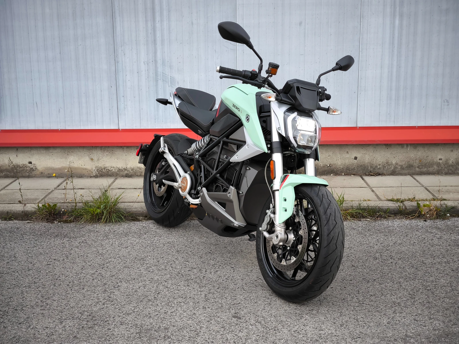 Zero SR-F | Mobile.bg   1