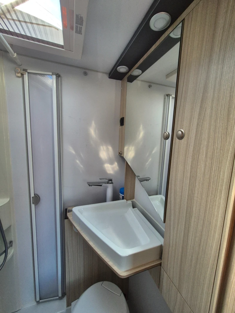 Кемпер Adria Sun Living A60SP, снимка 14 - Каравани и кемпери - 52657215