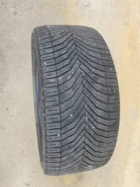Гуми Всесезонни 255/35R19, снимка 1