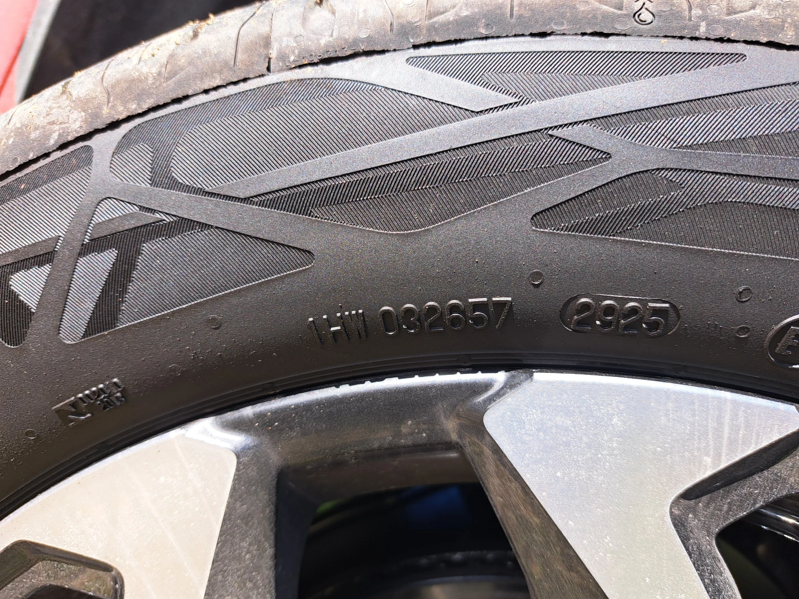 Гуми Летни 215/55R17, снимка 4 - Гуми и джанти - 54124353