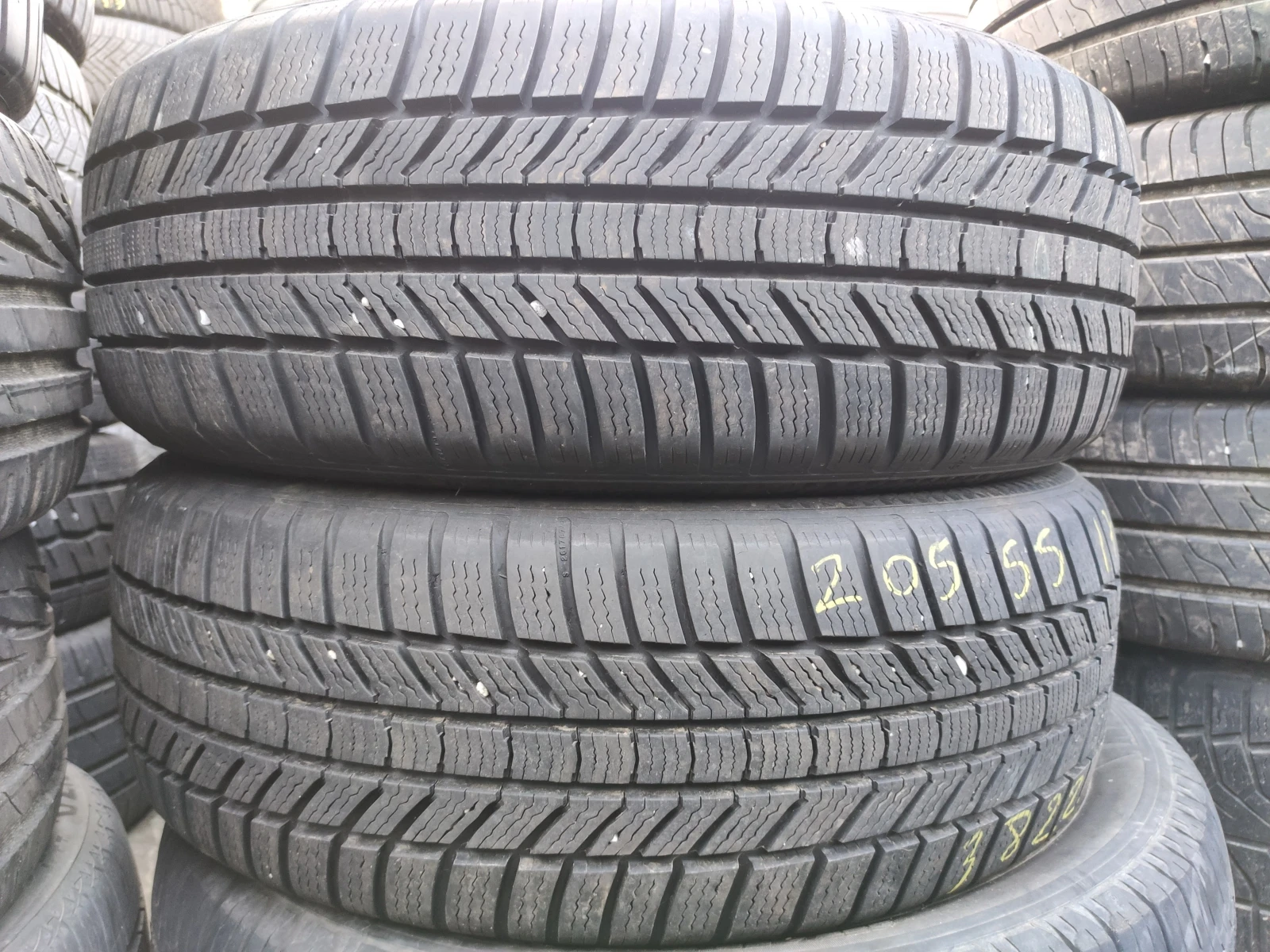 Гуми Зимни 205/55R17, снимка 3 - Гуми и джанти - 55496895