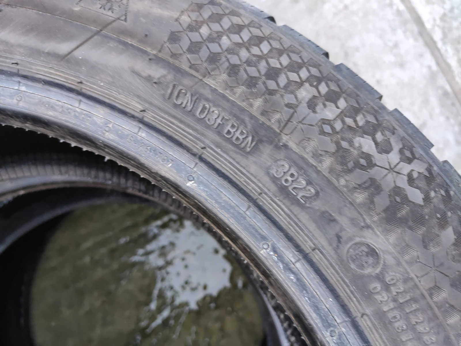 Гуми Зимни 205/55R17, снимка 7 - Гуми и джанти - 55496895