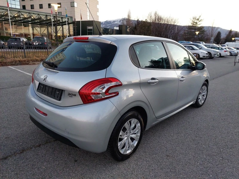 Peugeot 208 1,6e-HDi 92ps, снимка 4 - Автомобили и джипове - 39780301