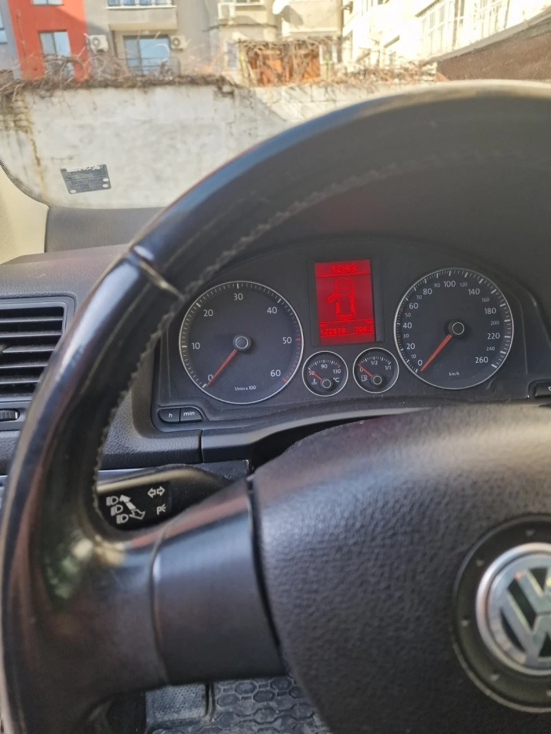 VW Golf, снимка 5 - Автомобили и джипове - 47503762