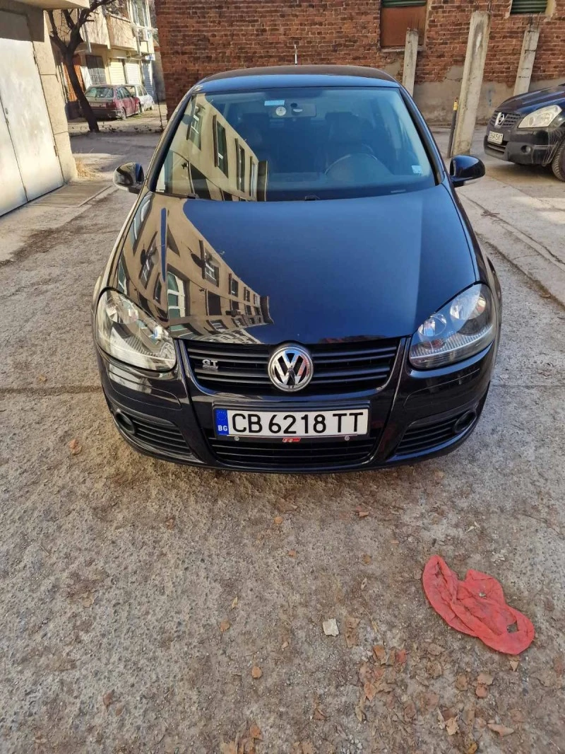 VW Golf, снимка 1 - Автомобили и джипове - 47503762