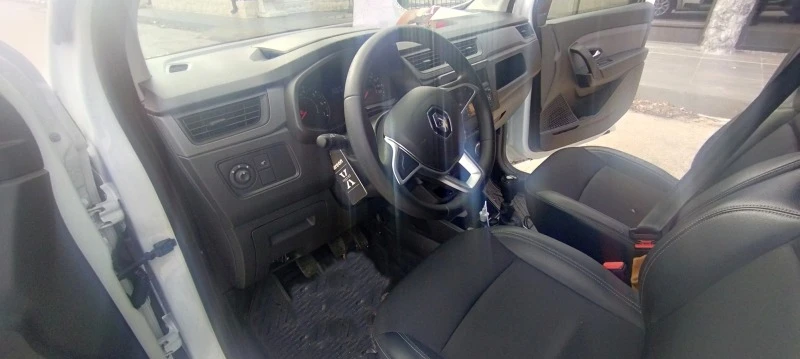 Renault Express товарен , снимка 11 - Автомобили и джипове - 47391749