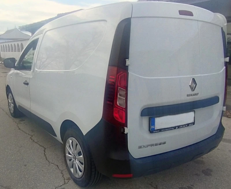 Renault Express товарен , снимка 12 - Автомобили и джипове - 47391749