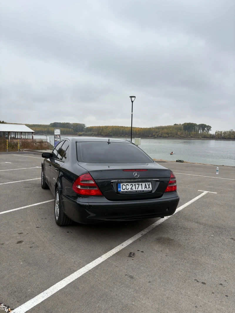 Mercedes-Benz E 270, снимка 4 - Автомобили и джипове - 48092435