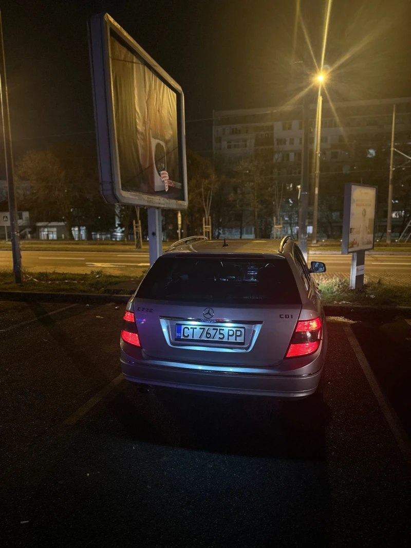 Mercedes-Benz C 220 CDI, снимка 5 - Автомобили и джипове - 48710104