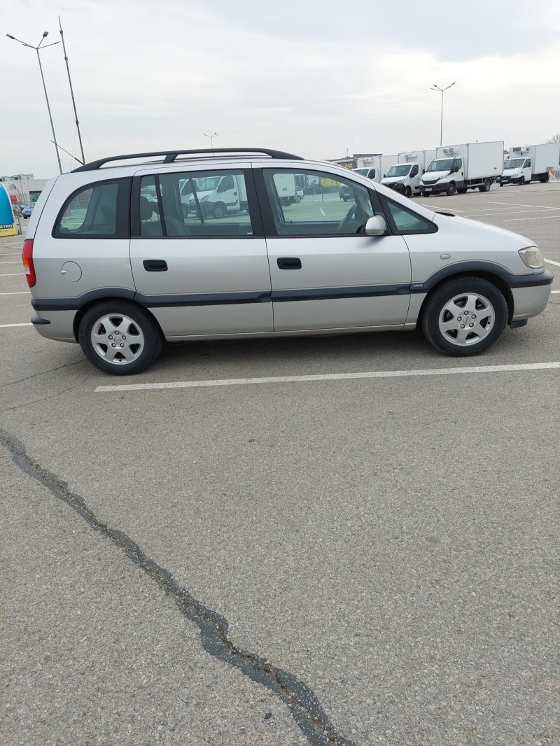 Opel Zafira, снимка 3 - Автомобили и джипове - 49547441