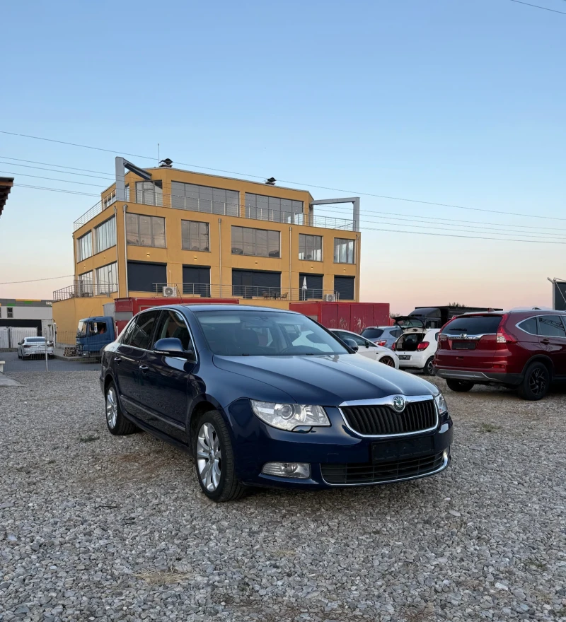 Skoda Superb 1.8, снимка 2 - Автомобили и джипове - 51909398